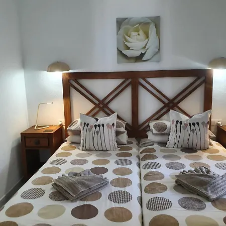 Fabulous 2 Bedroom Property With Outstanding Views Playa Blanca