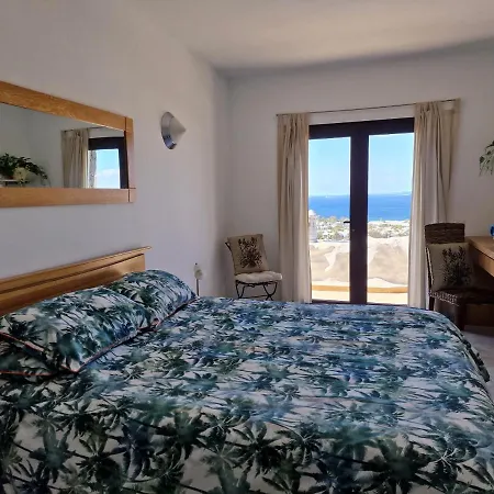 Fabulous 2 Bedroom Property With Outstanding Views Playa Blanca